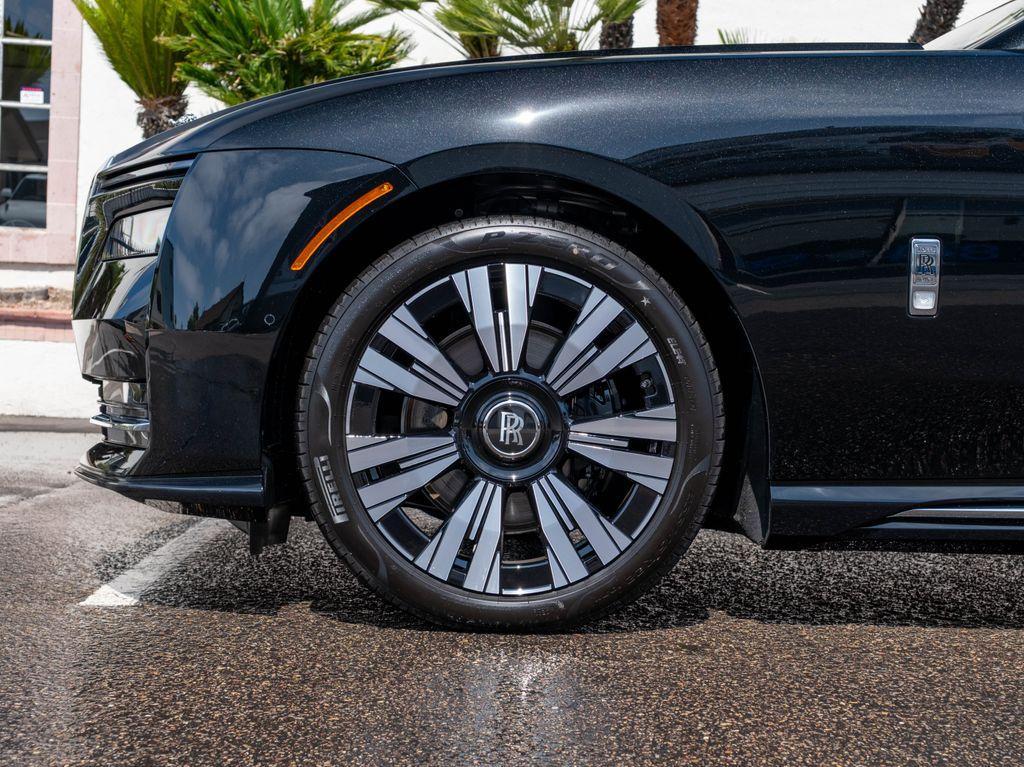 new 2026 Rolls-Royce Spectre car, priced at $452,250