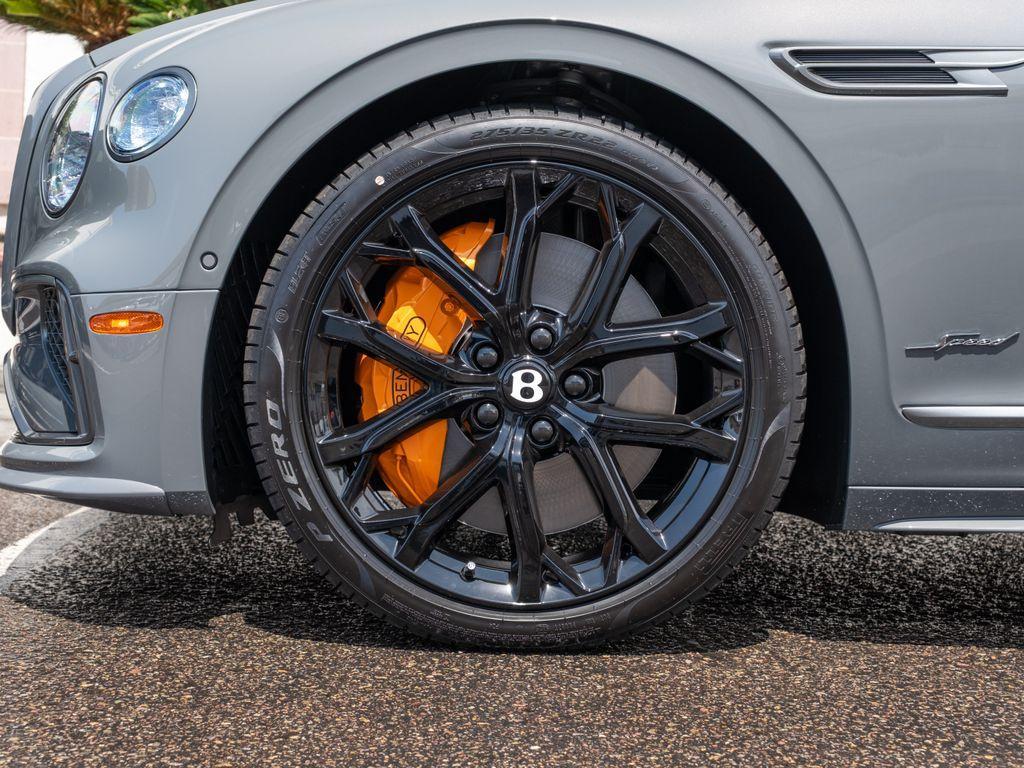 new 2026 Bentley Flying Spur car, priced at $367,575