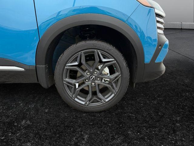 new 2025 Nissan Kicks car, priced at $27,805