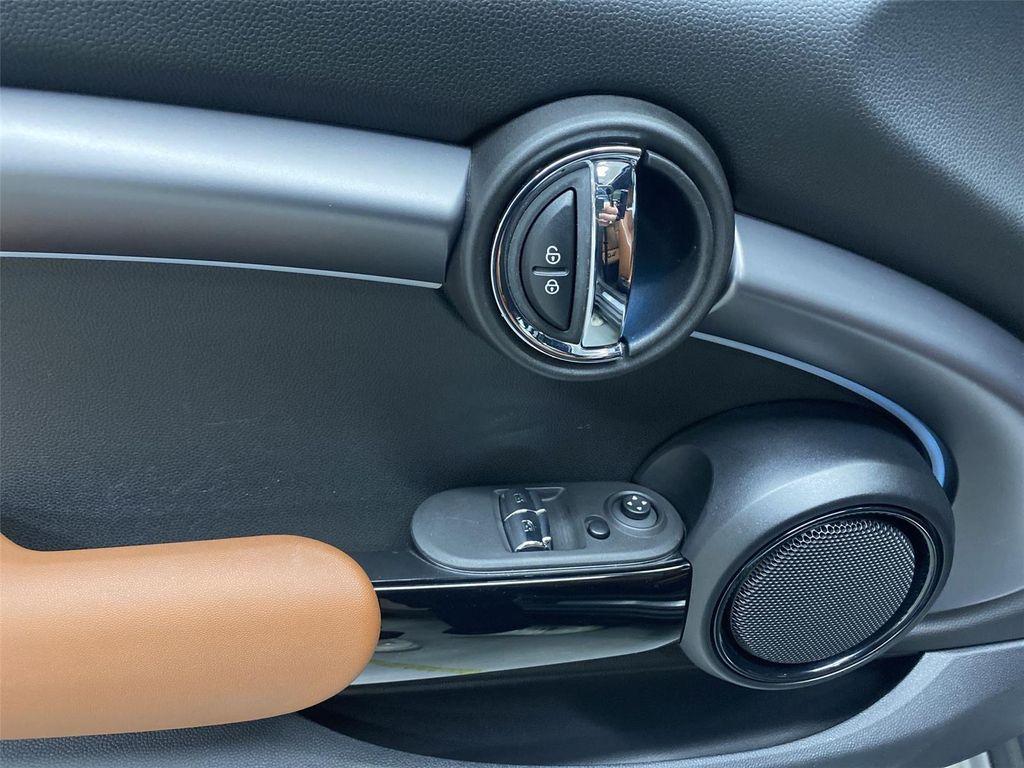 used 2022 MINI Hardtop car, priced at $22,989