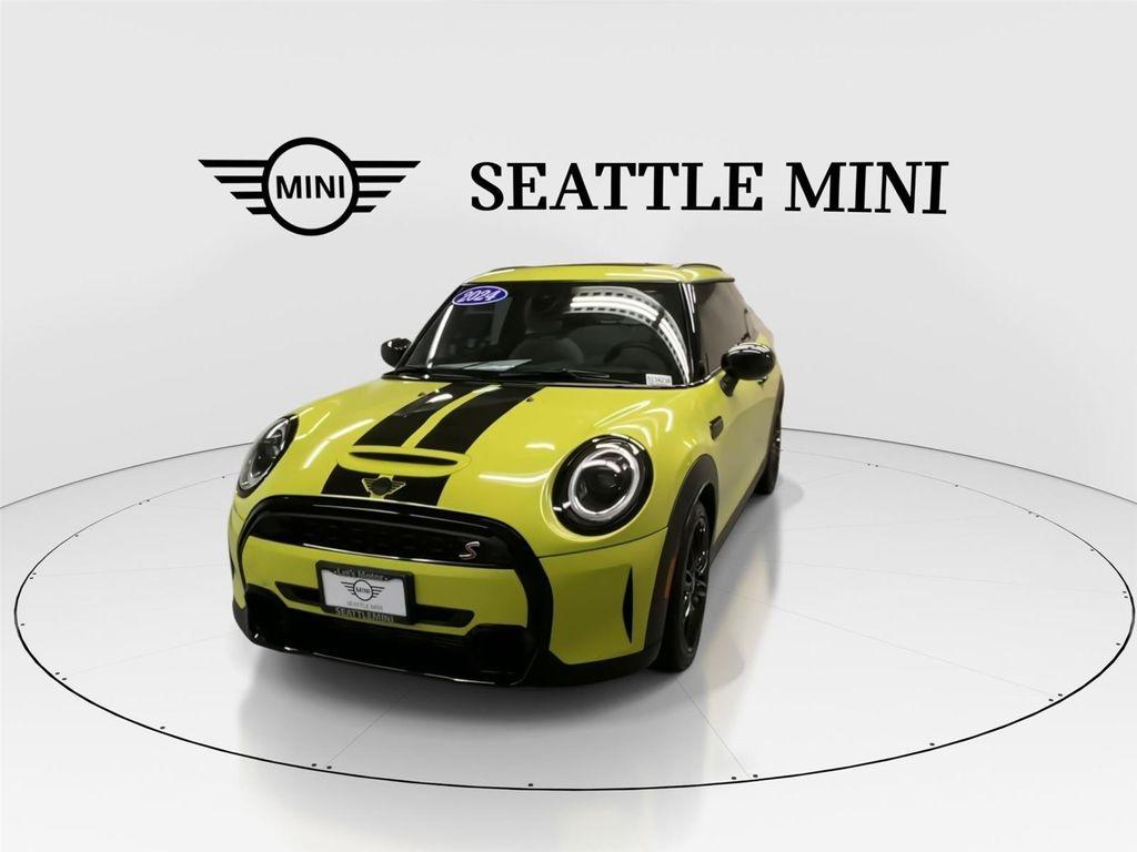used 2024 MINI Hardtop car, priced at $28,989