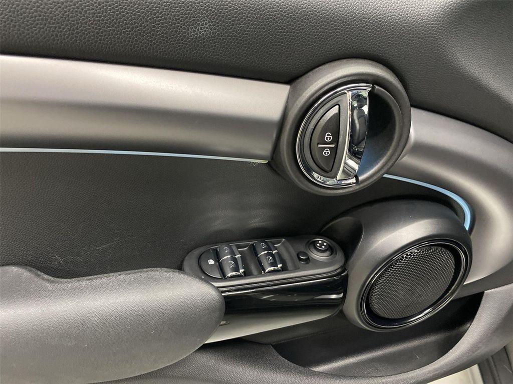 used 2022 MINI Hardtop car, priced at $21,989