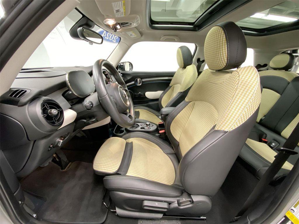 used 2024 MINI Hardtop car, priced at $24,989