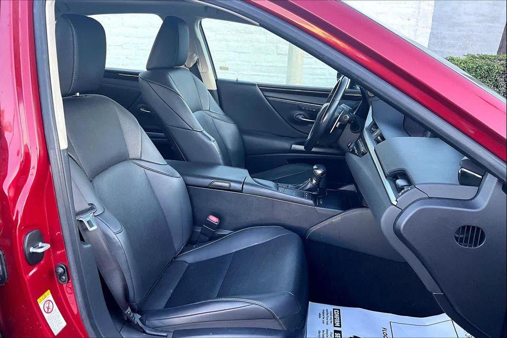 used 2019 Lexus ES 350 car, priced at $20,892