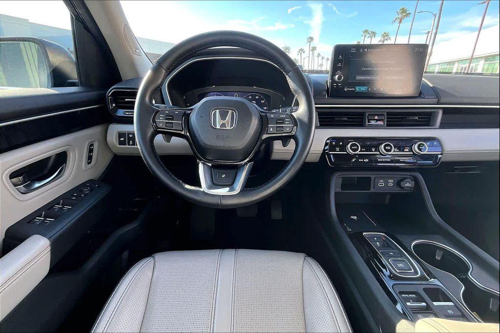 used 2023 Honda Pilot car, priced at $41,850