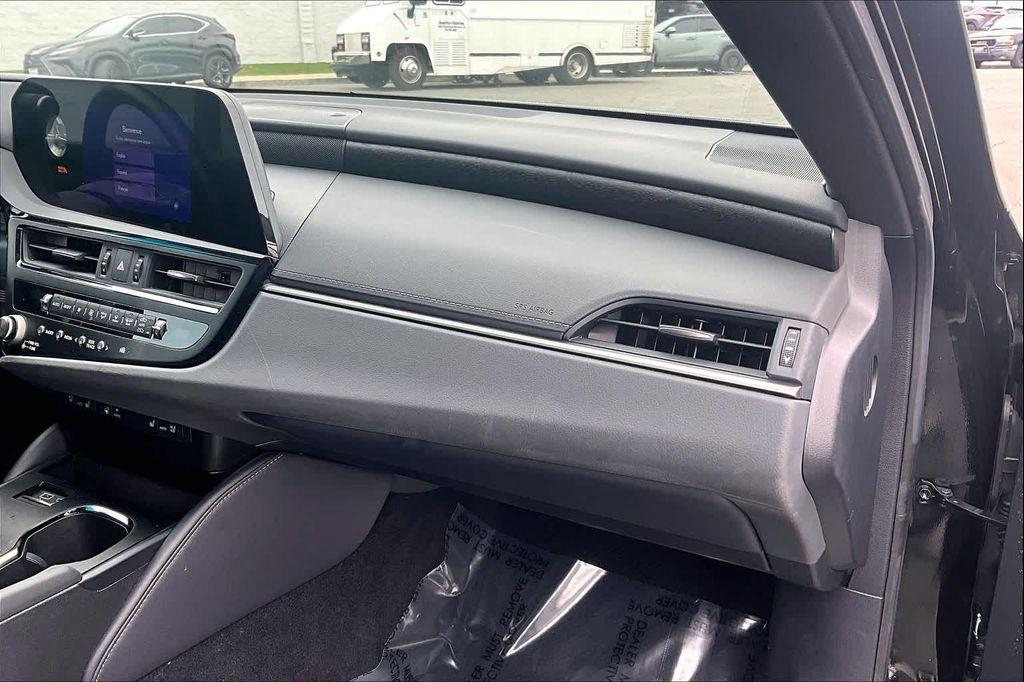 used 2024 Lexus ES 300h car, priced at $42,895