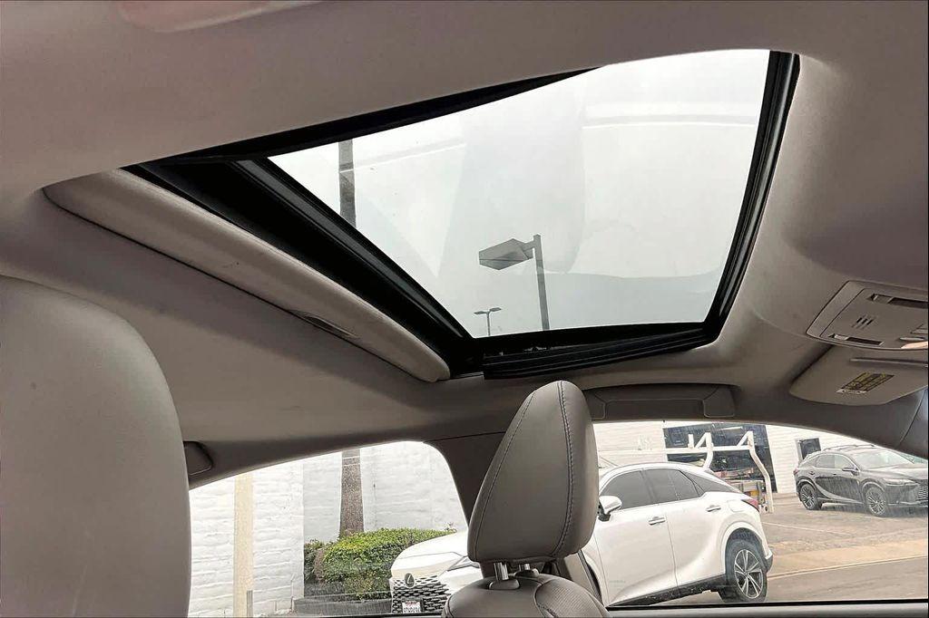 used 2013 Lexus ES 300h car, priced at $13,995