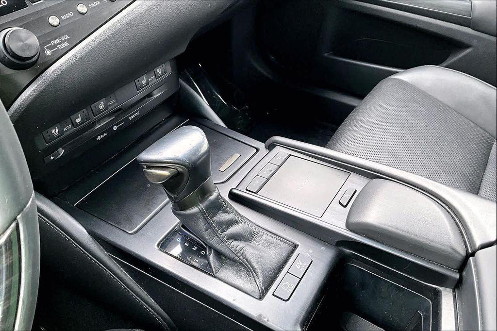 used 2020 Lexus ES 300h car, priced at $26,112
