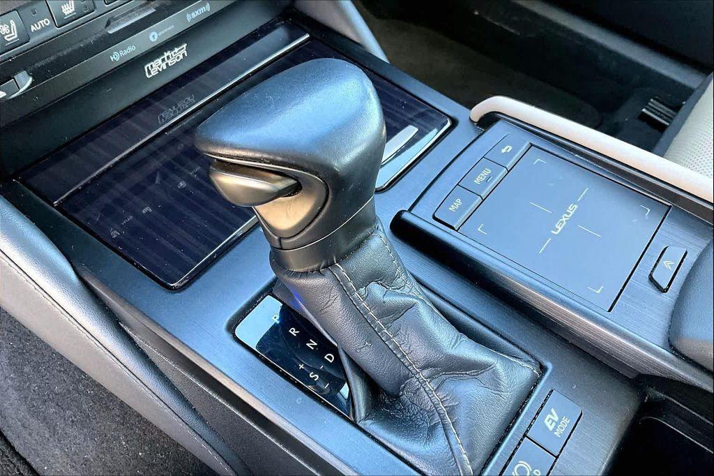 used 2020 Lexus ES 300h car, priced at $35,995