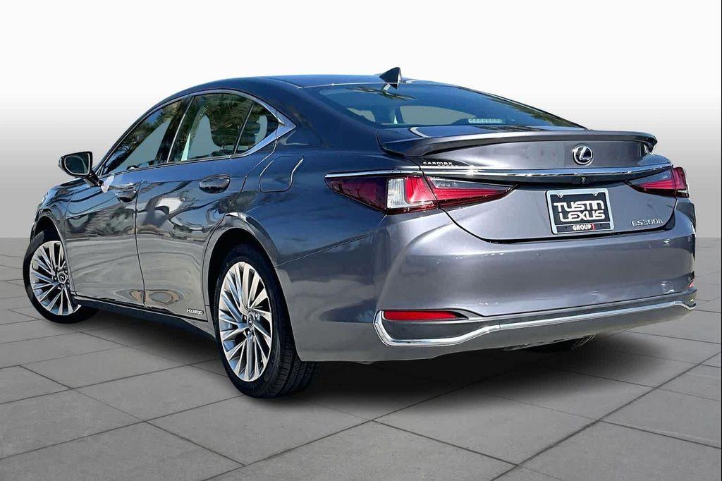 used 2020 Lexus ES 300h car, priced at $35,995