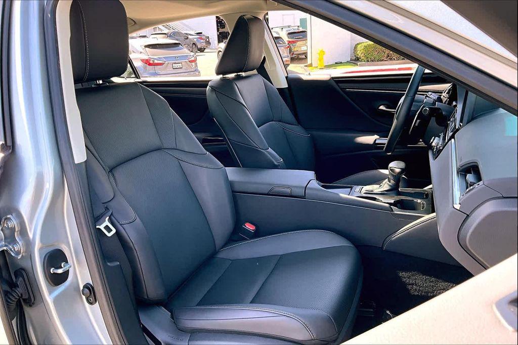 used 2023 Lexus ES 350 car, priced at $36,000