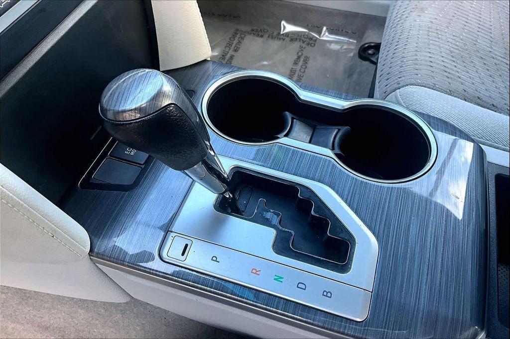 used 2014 Toyota Camry Hybrid car, priced at $11,800