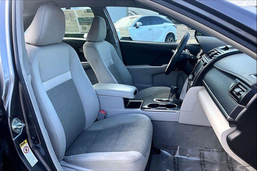 used 2014 Toyota Camry Hybrid car, priced at $11,800