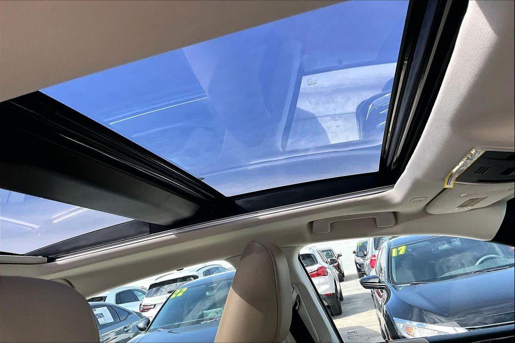 used 2019 Lexus ES 350 car, priced at $32,500