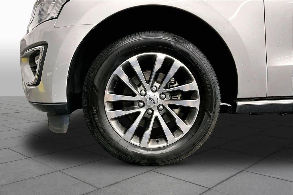 used 2018 Ford Expedition car, priced at $22,674