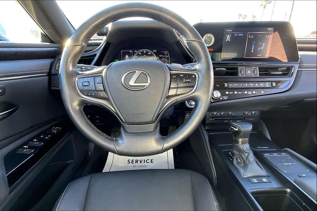 used 2022 Lexus ES 300h car, priced at $34,995