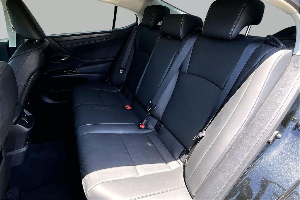 used 2025 Lexus ES 300h car, priced at $47,880