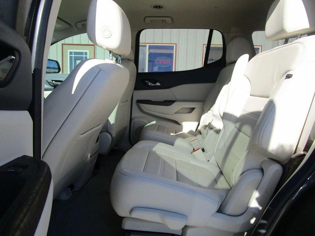 used 2020 GMC Acadia car, priced at $27,990