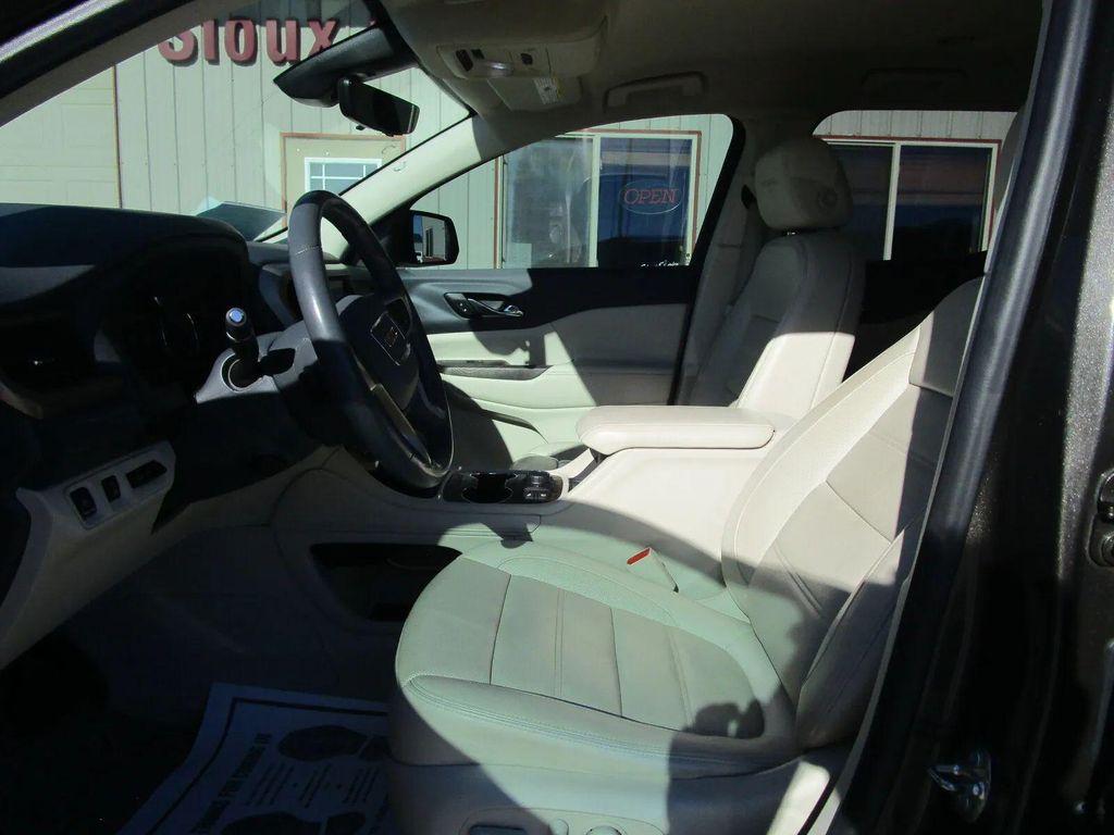 used 2020 GMC Acadia car, priced at $27,990