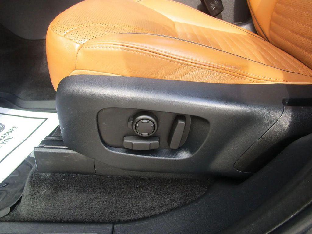 used 2019 Land Rover Discovery car, priced at $26,990