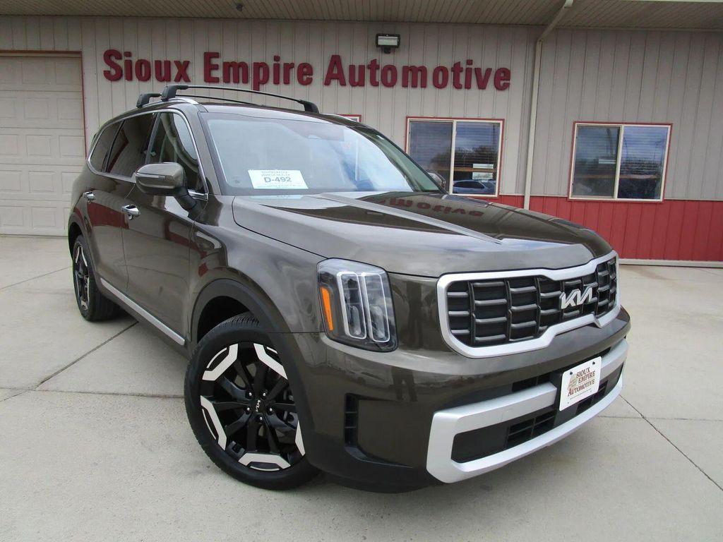 used 2025 Kia Telluride car, priced at $35,990