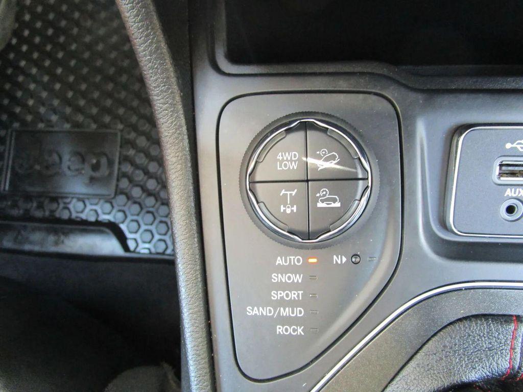 used 2021 Jeep Cherokee car, priced at $26,999