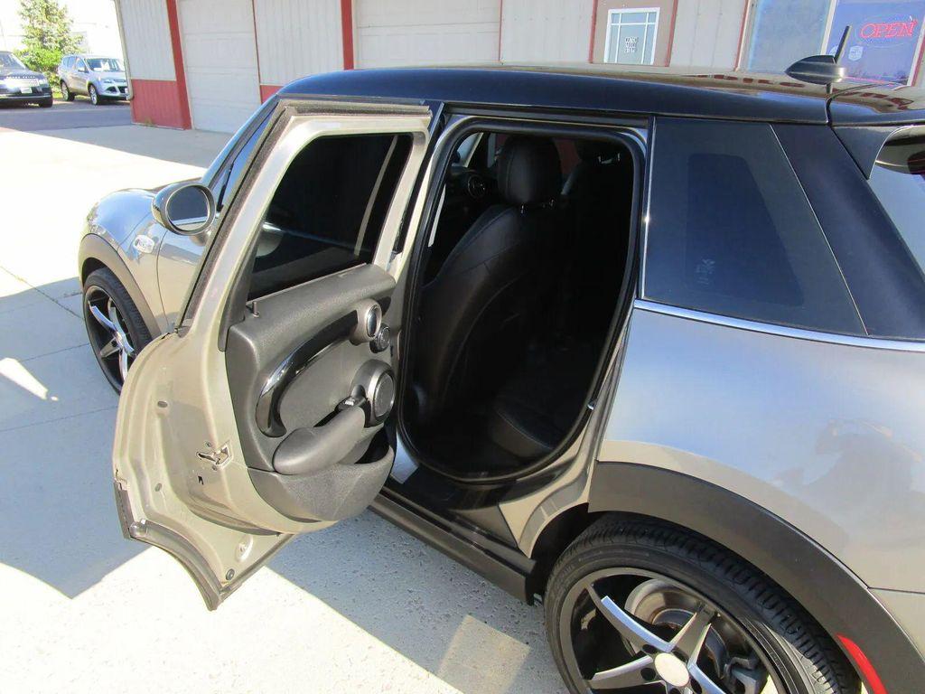 used 2019 MINI Hardtop car, priced at $18,499