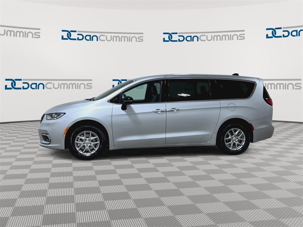new 2026 Chrysler Pacifica car, priced at $40,238