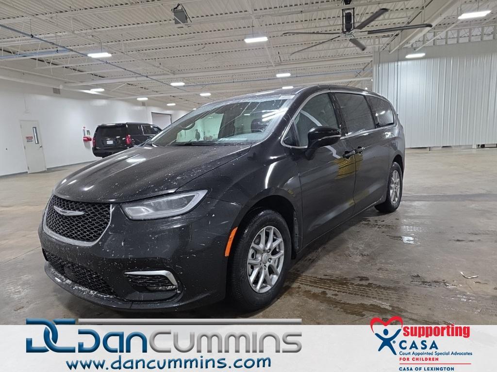 new 2026 Chrysler Pacifica car, priced at $38,898