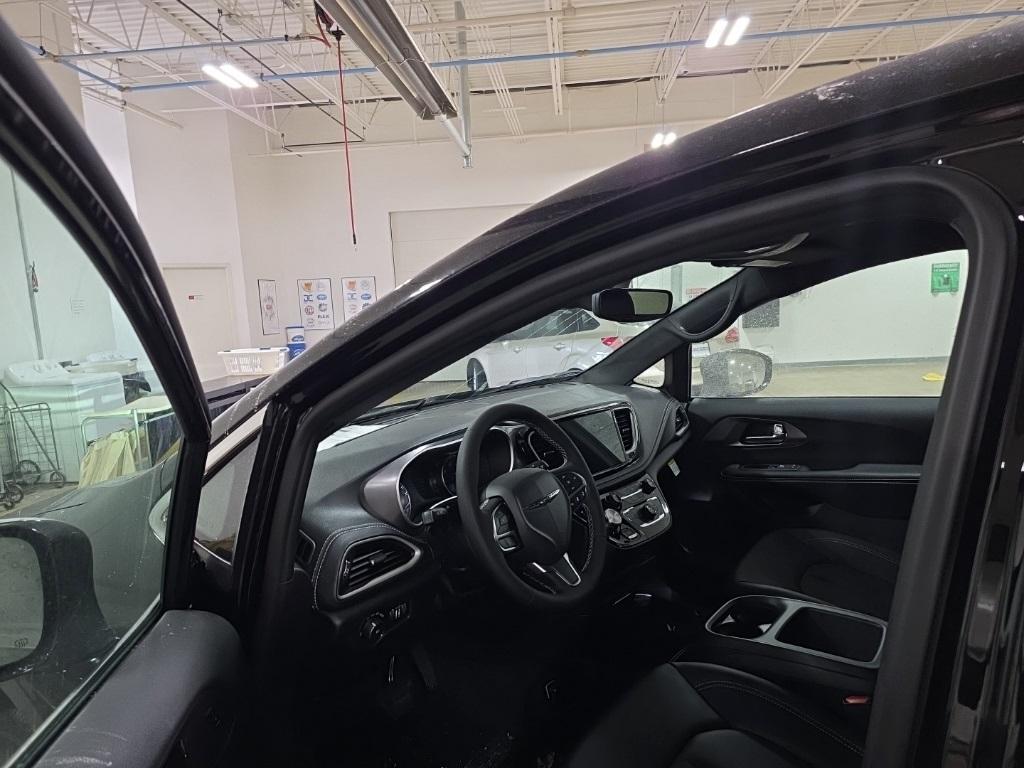 new 2026 Chrysler Pacifica car, priced at $38,898