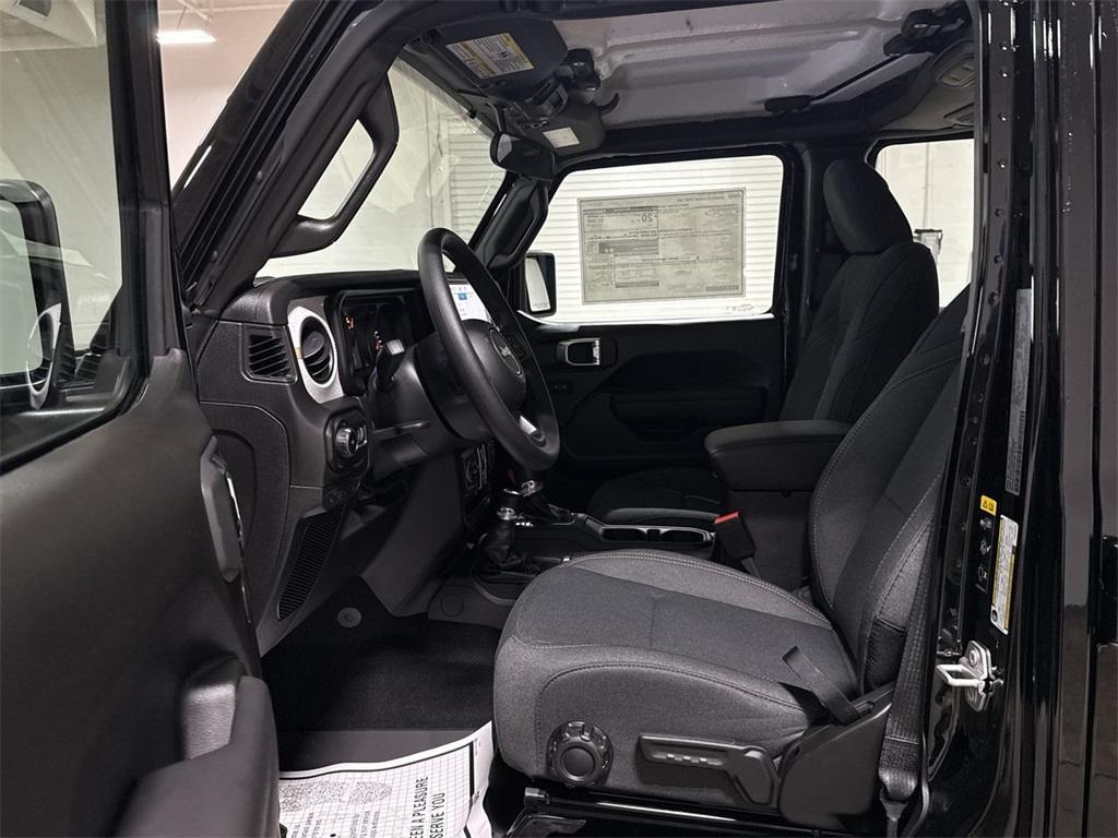 new 2025 Jeep Wrangler car, priced at $36,958