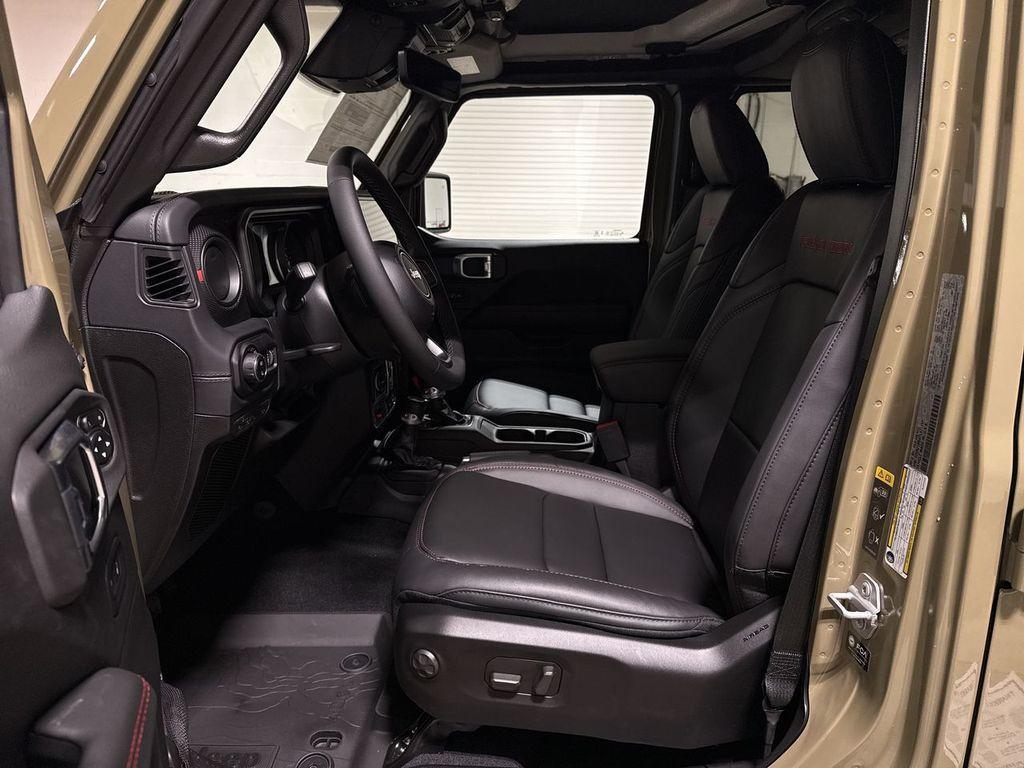 new 2026 Jeep Gladiator car, priced at $53,732