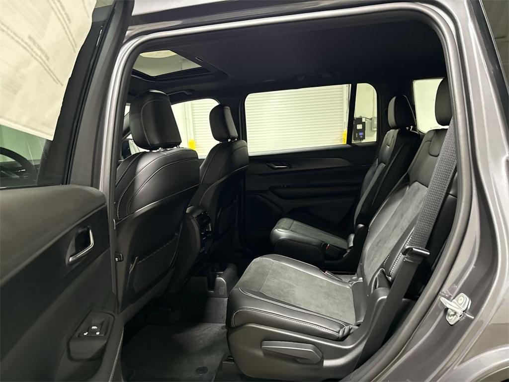 new 2025 Jeep Grand Cherokee L car, priced at $39,438