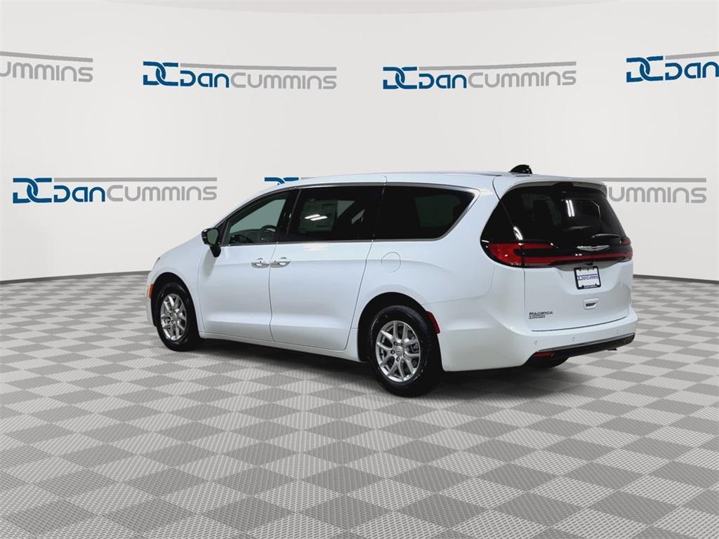 new 2026 Chrysler Pacifica car, priced at $39,648