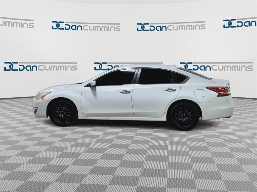 used 2014 Nissan Altima car, priced at $5,500