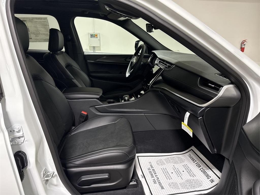 new 2025 Jeep Grand Cherokee L car, priced at $38,938