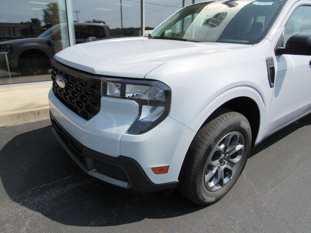 new 2025 Ford Maverick car, priced at $34,618