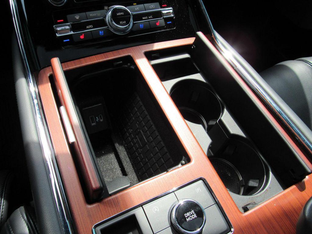 used 2024 Lincoln Navigator car, priced at $74,094