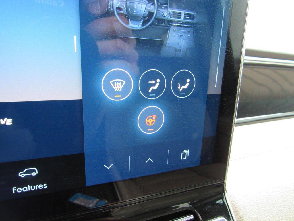 used 2024 Lincoln Navigator car, priced at $75,895