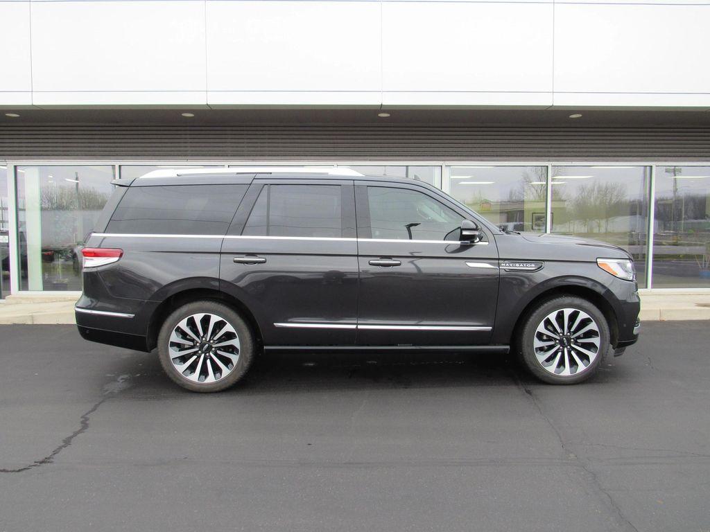 used 2024 Lincoln Navigator car, priced at $75,895