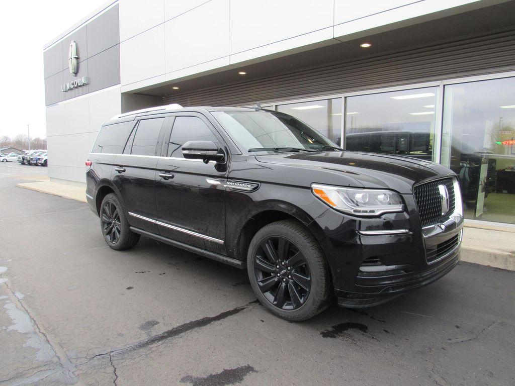 used 2024 Lincoln Navigator car, priced at $70,094