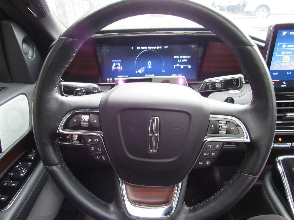 used 2024 Lincoln Navigator car, priced at $70,094