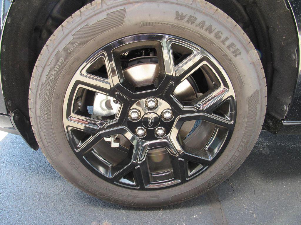 used 2025 Ford Maverick car, priced at $34,895