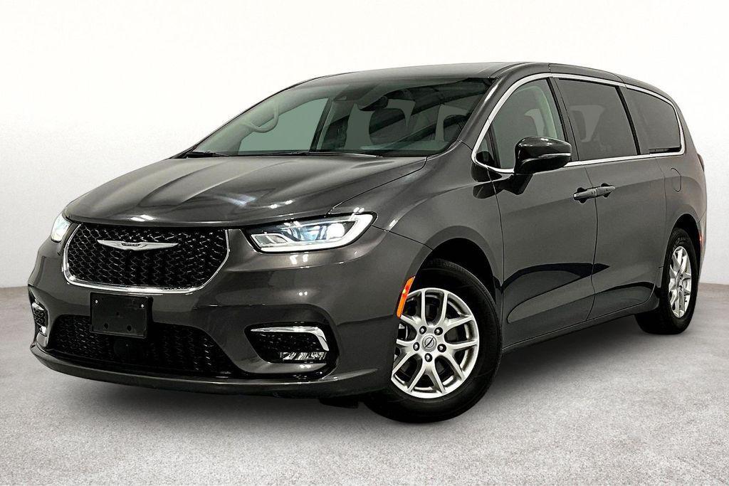 used 2023 Chrysler Pacifica car, priced at $24,900