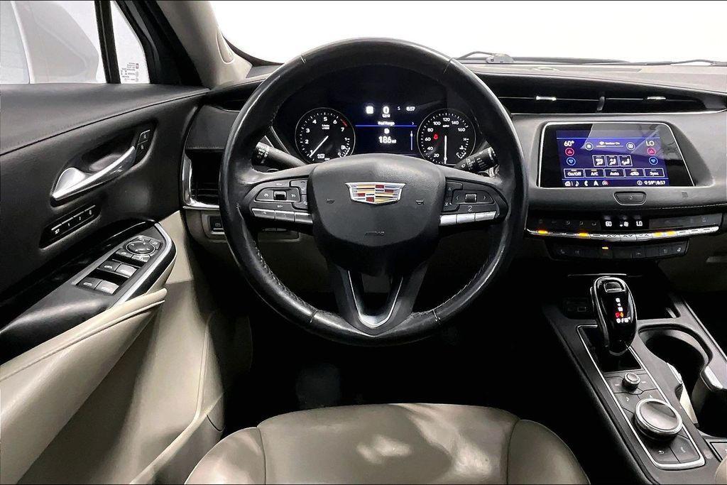 used 2020 Cadillac XT4 car, priced at $17,995