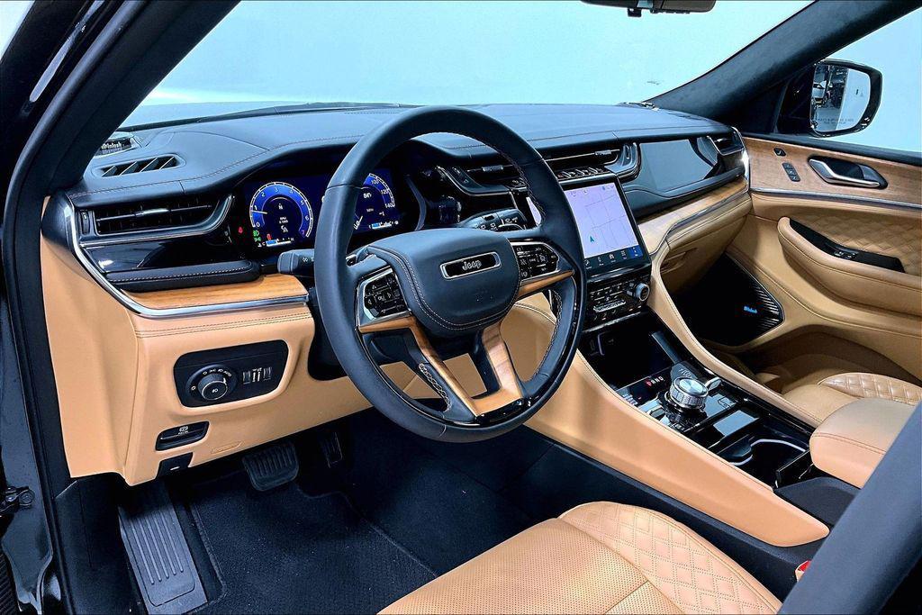 used 2025 Jeep Grand Cherokee L car, priced at $54,000