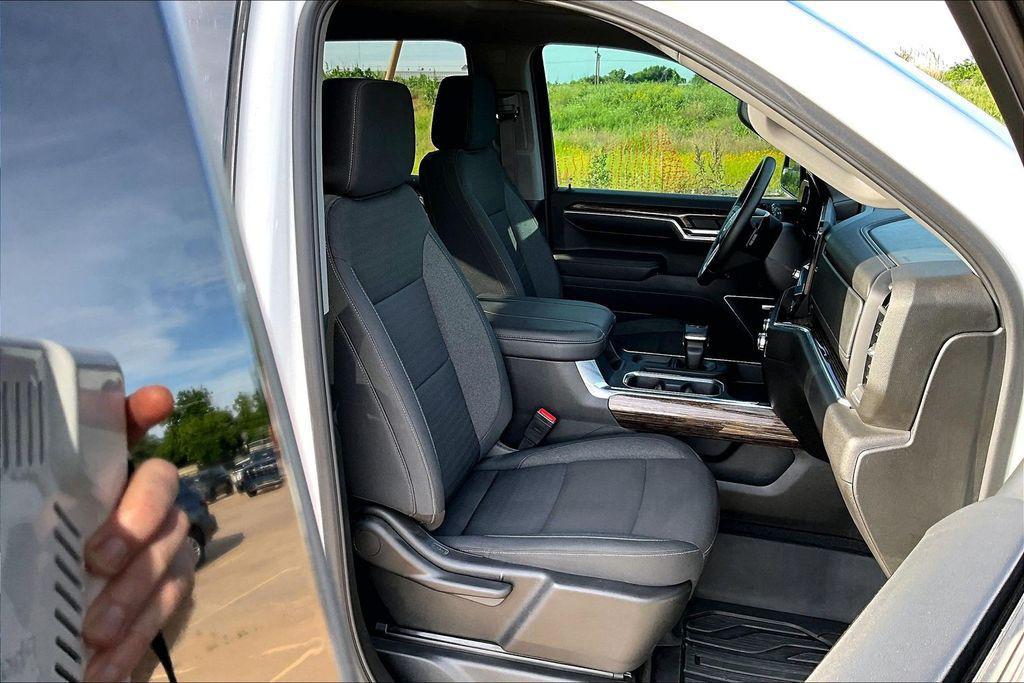 used 2025 GMC Sierra 1500 car, priced at $51,000