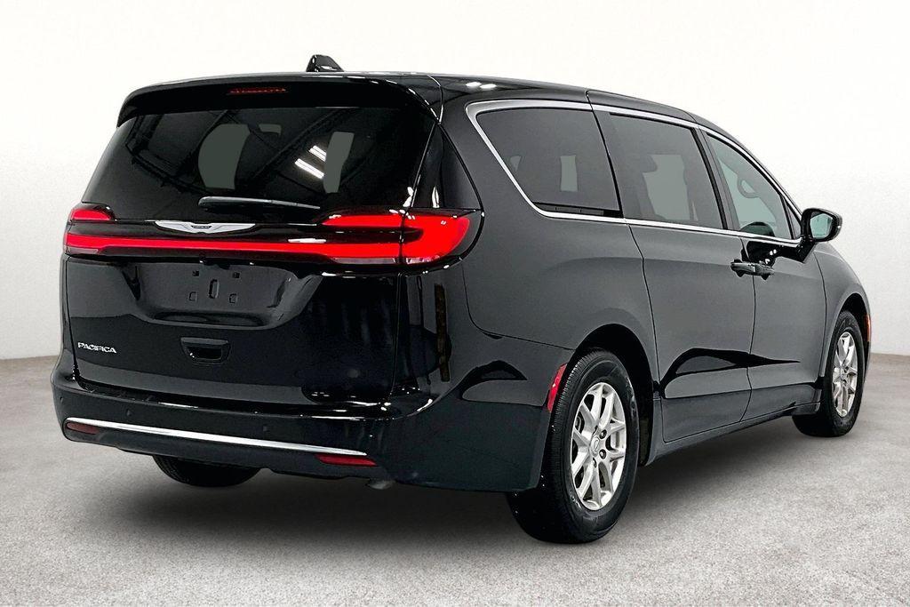 used 2026 Chrysler Pacifica car, priced at $32,900