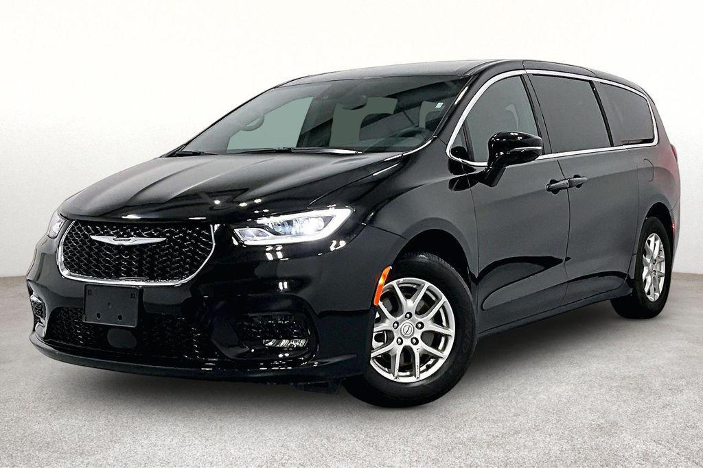 used 2026 Chrysler Pacifica car, priced at $32,900