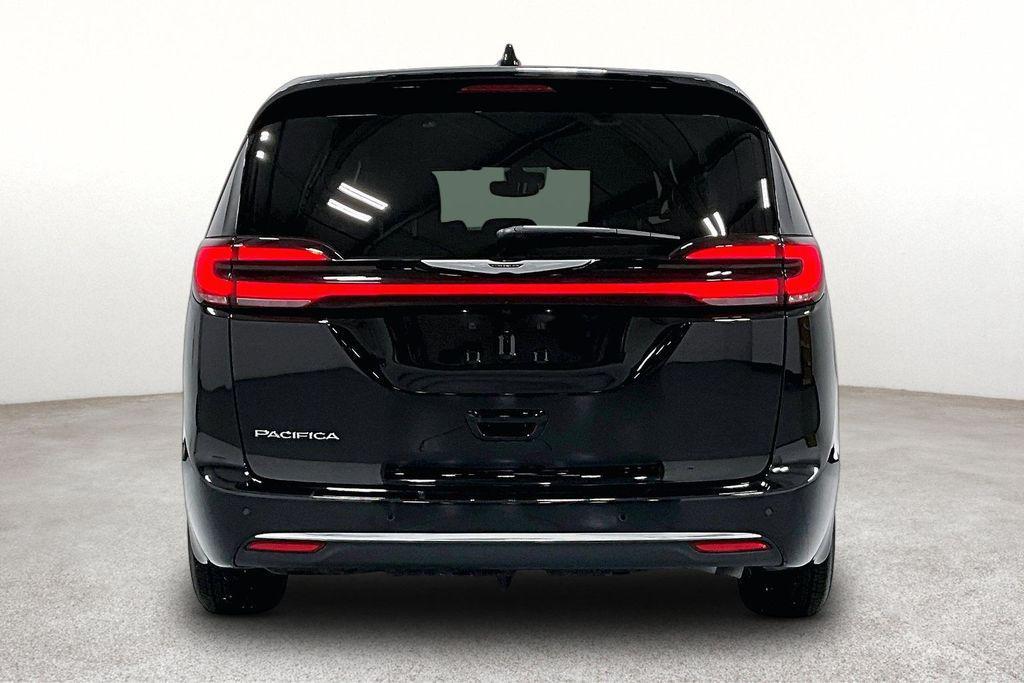 used 2026 Chrysler Pacifica car, priced at $32,900